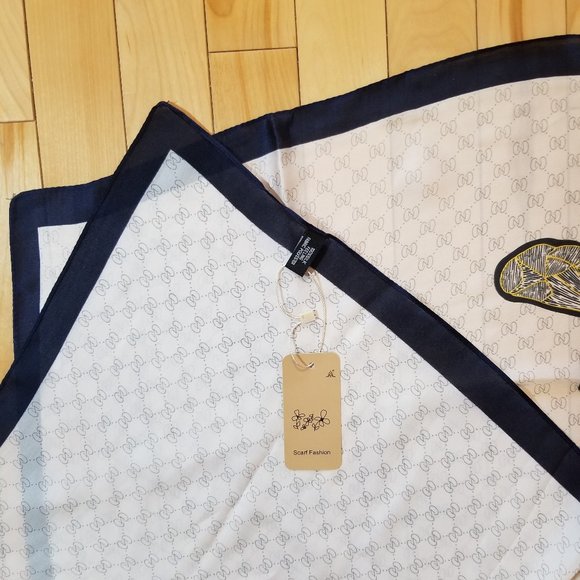 Scarf - Picture 2 of 4